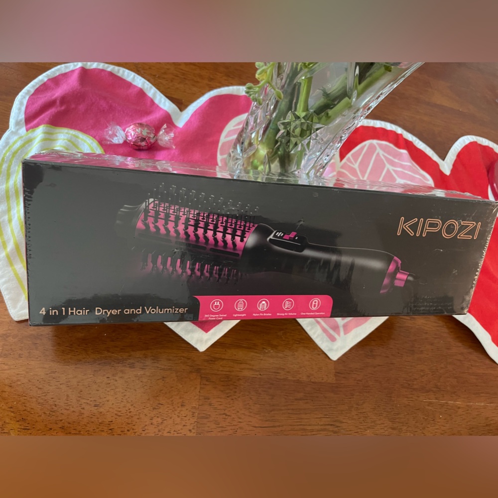 Kipozi 4 in 1 hair dryer and volumizer brush NIB